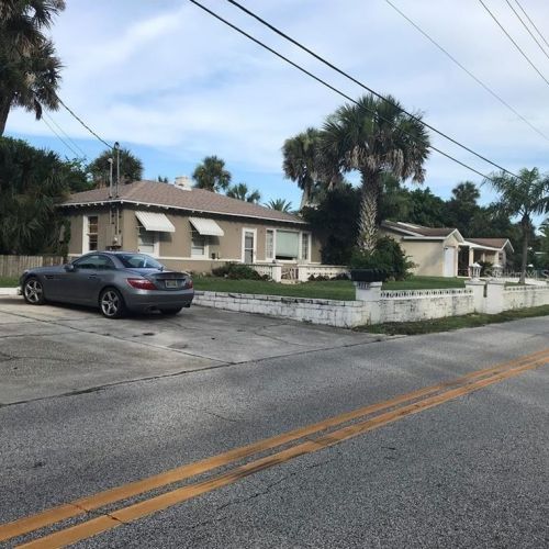 4211 Peninsula Dr, Daytona Beach, FL 32127-6617