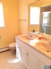 212 Wilson St, Saddle Brook NJ  07663-4921 exterior