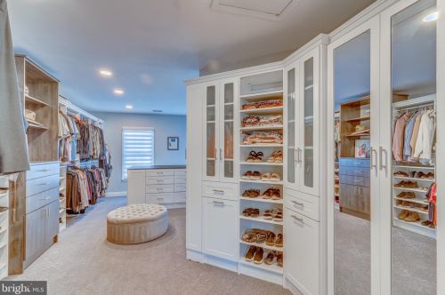 18292 St Georges Ct, Leesburg VA  20176-7421 exterior