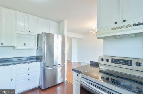 2943 Wetherburn Ct, Woodbridge VA  22191-4631 exterior