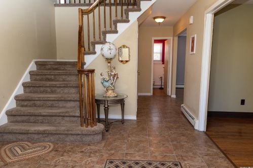57 Long Meadow Pl, South Setauket, NY 11720-1237