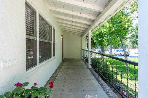 1424 Grandview Ave, Glendale, CA 91201-1418
