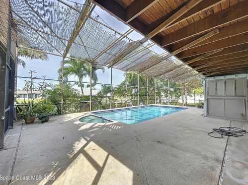 1575 Sykes Creek Dr, Merritt Island FL  32953-3174 exterior