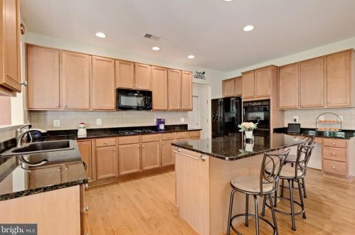 14149 Murphy Ter, Gainesville VA  20155-1725 exterior