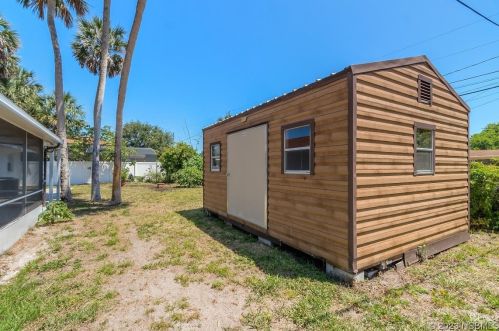 1851 Lime Tree Dr, Edgewater FL  32141-3901 exterior