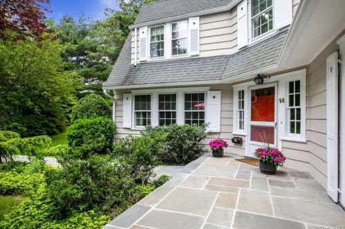 14 Brook Ln, Scarsdale, NY 10583-1406