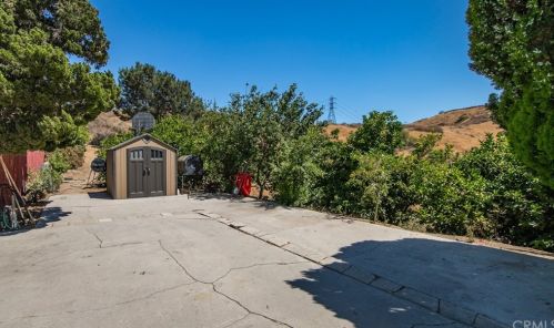 24687 Anderson Way, Loma Linda CA  92354-3451 exterior