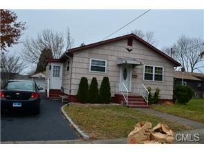28 Ardmore St, Bridgeport, CT 06606-3245