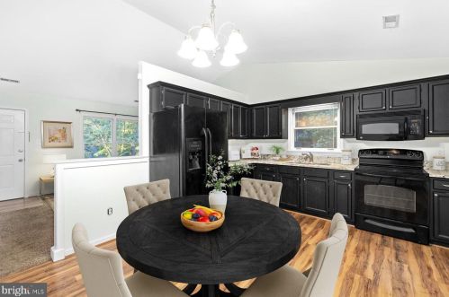 179 Land Or Dr, Ruther Glen VA  22546-1074 exterior