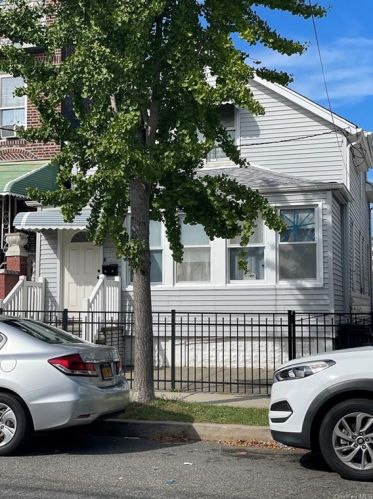 2251 Story Ave, Bronx, NY 10473-1325