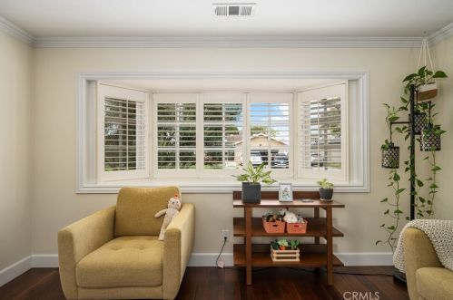 1932 Montair Ave, Long Beach CA  90815-3011 exterior