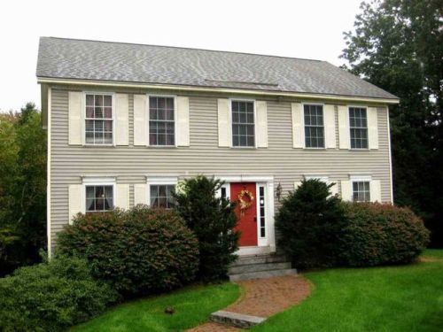 172 Forest Dr, Auburn, NH 03032-3177
