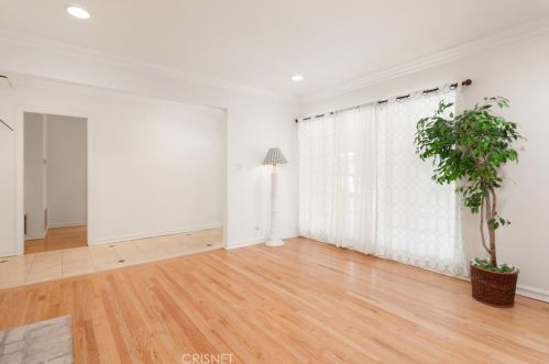 3734 Wrightwood Dr, North Hollywood, CA 91604-3948