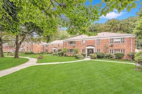 39 Lawrence Dr, White Plains, NY 10603-1369