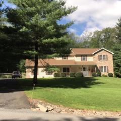 468 Joanne Ct, Bartonsville, PA 18321-7775
