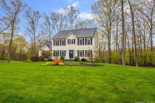 82 Martha Way, Litchfield, CT 06787-1286