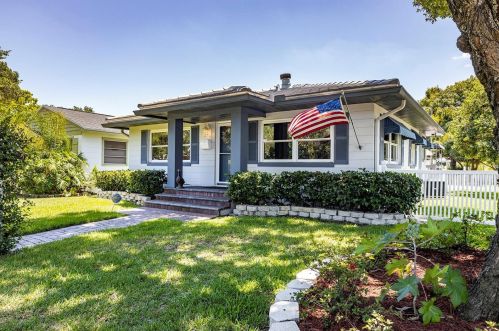 1146 30th Ave, Saint Petersburg, FL 33704-1929