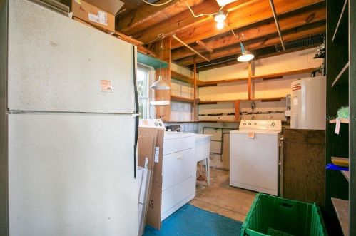 4810 Ferncreek Ave, Orlando FL  32806-7835 exterior