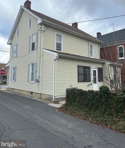 330 3rd St, Hanover, PA 17331-4909