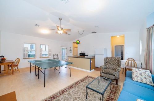 1505 Pinecrest Pl, Orlando FL 32803-4140 exterior