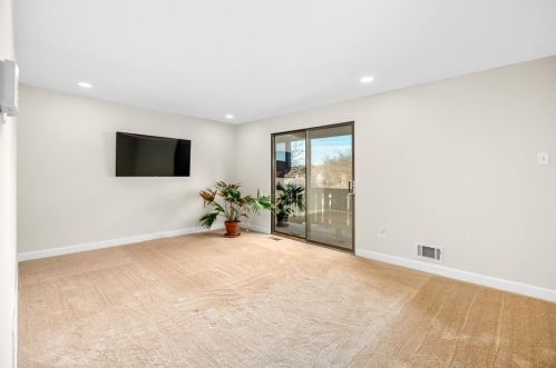 107 Forest Edge Dr, Sewickley PA  15143-8928 exterior