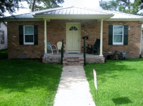 608 Locust St, Thibodaux, LA 70301-2124