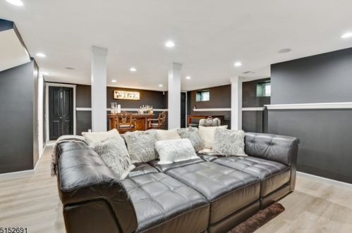 31 Madison Ave, East Orange NJ  07017-4613 exterior