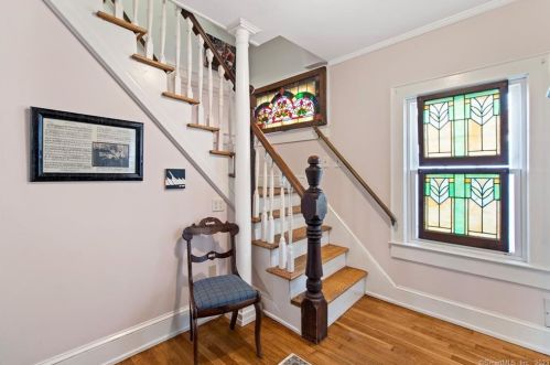 3 Riverside Pl, Gales Ferry CT  06335-1442 exterior