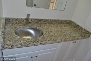 45574 Lakeside Dr, Dulles VA  20165-2520 exterior