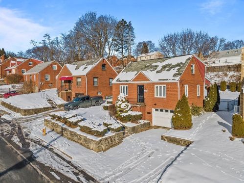 1027 Connor Rd, Pittsburgh, PA 15234-1064