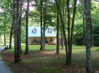 244 Summerhaven Dr, Crossville, TN 38555-1369