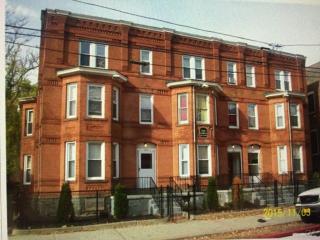 185 Harriet St, Bridgeport CT  06608-2134 exterior