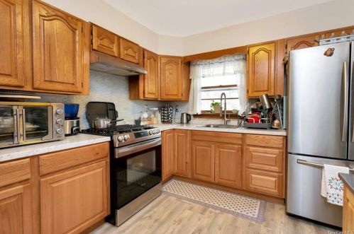 1 Intervale Ave, White Plains NY  10603-1708 exterior