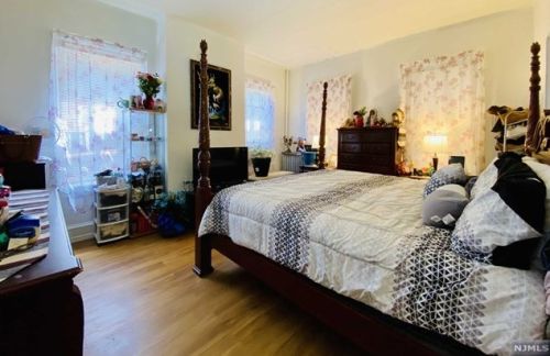 215 Montgomery St, Bloomfield NJ  07003-4926 exterior