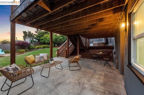 4817 Brookdale Ave, Oakland CA  94619-2510 exterior