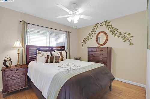 1220 Hillcrest Ave, Livermore CA  94550-4923 exterior