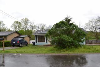 3887 Crouch Dr, Nashville, TN 37207-3640