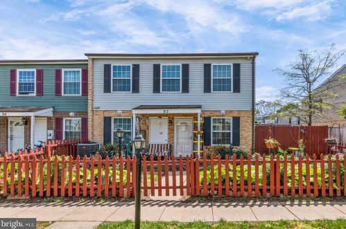 93 Hancock Pl, Leesburg, VA 20176-3350