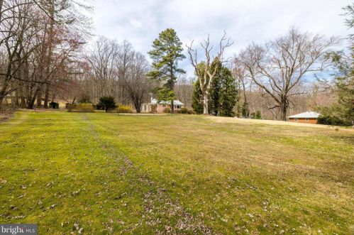 12841 James Monroe Hwy, Leesburg VA  20176-5340 exterior