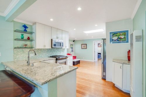 542 Hazel Ave, San Bruno CA  94066-4228 exterior