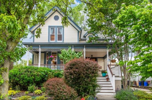 71 Westfield Ave, Roselle Park, NJ 07204-2207