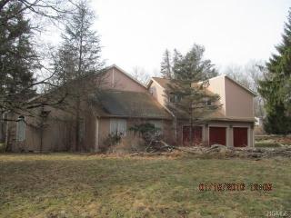 80 Willow Tree Rd, Chestnut Ridge, NY 10977-1119
