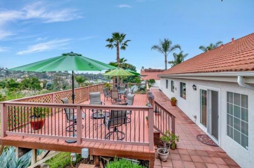 1205 Rancho Pacifica Pl, Vista, CA 92084-7011