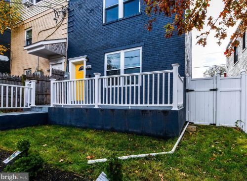 4227 Edson Pl, Washington DC  20019-8023 exterior