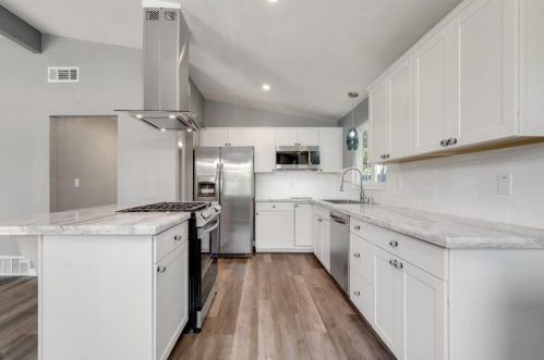 6577 Melrose Dr, North Highlands CA  95660-4378 exterior