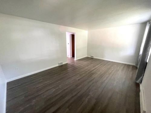 228 Calvert St, Bridgeville PA  15017-1916 exterior