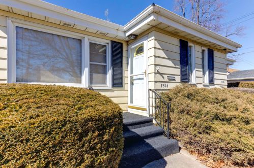 7516 37th Ave, Kenosha, WI 53142-7216