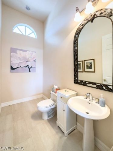 1724 Bunting Ln, Sanibel FL  33957-4226 exterior