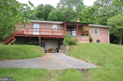 360 Ferrels Ridge Rd, Hedgesville, WV 25427-5009