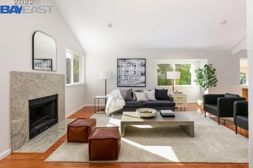 2339 Simas Ave, Pinole, CA 94564-1538